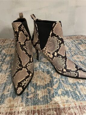 Zara Snake-Print Pointed Toe Stiletto Ankle Boots - Beige/Black